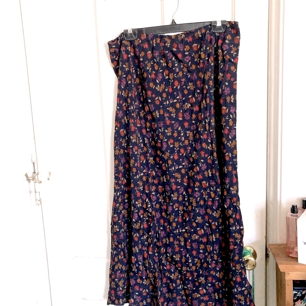 Vintage Floral Maxi Skirt - Black with green and red flowers.
